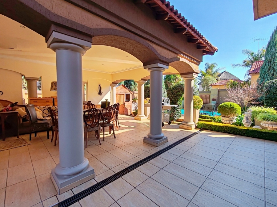 4 Bedroom Property for Sale in Van Der Hoff Park North West